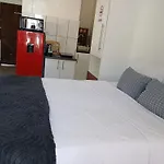 Stay At Gabby\'S- No Loadshedding
